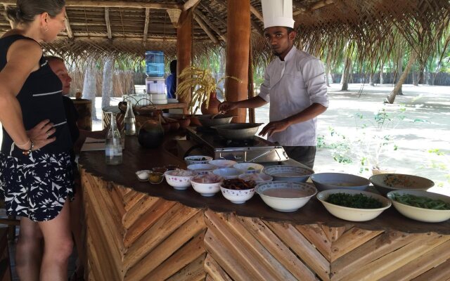 Roshanne Beach Resort