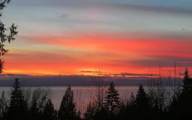 ocean view multi-Level suite with 2 bedrooms