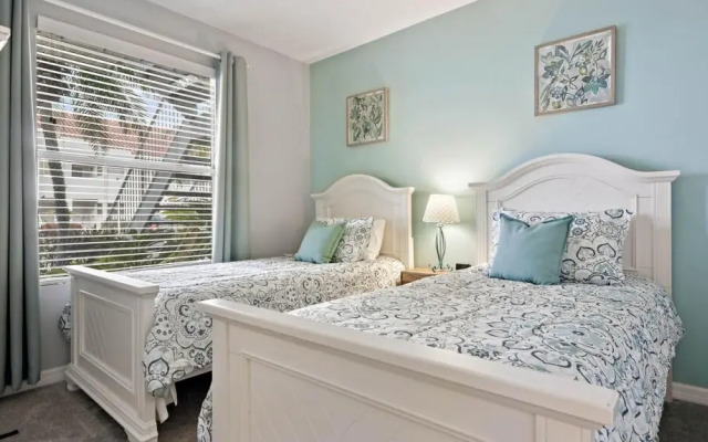 Vista Verde East 2-111