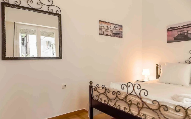 Dervenion-Athens Cozy Apartment