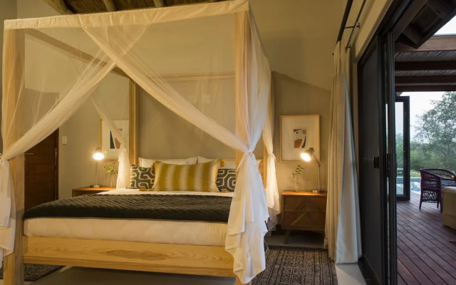Moya Safari Villa