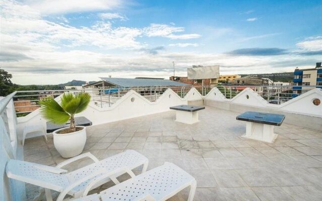 Hotel Manantial