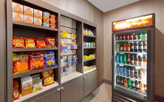 La Quinta Inn & Suites by Wyndham Pasadena North