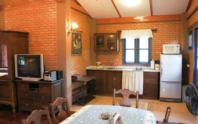 The Heritage House & Garden