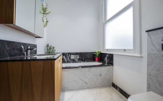 On a Queens Park Parade