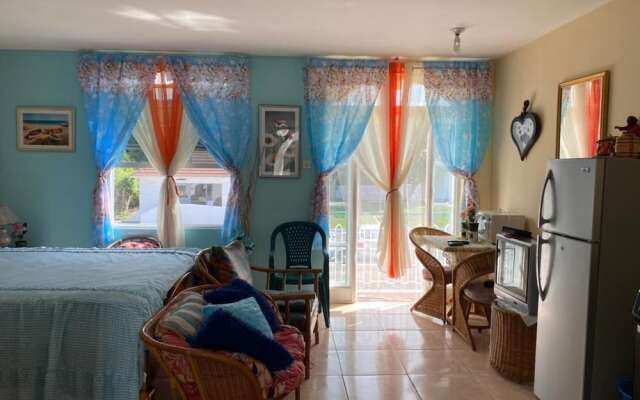 Beautiful 1-bed Beach Side Studio in Montego Bay