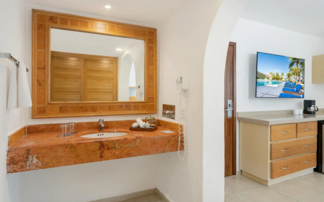 Beachscape Kin ha Villas & Suites