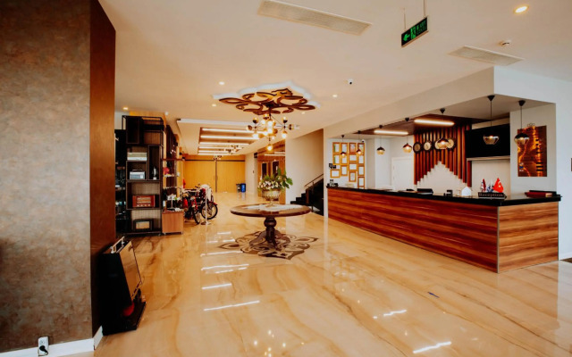 Karpalas City Hotel & Spa