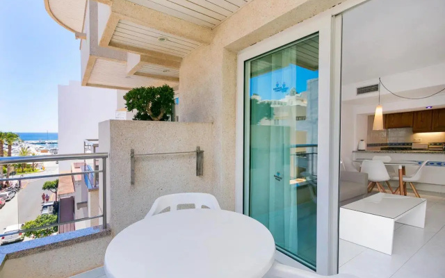 Duquesa Playa Aparthotel