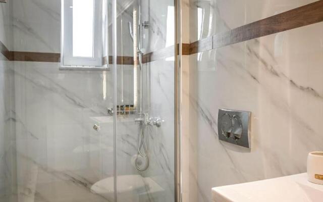 Sun Ray Luxury Apartments