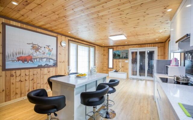 Chukryeong Mt view pension