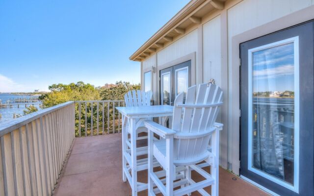 Molokai Villas Riverside 7A