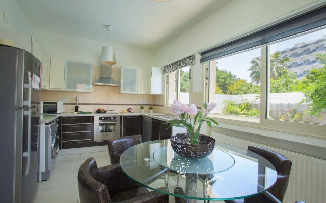 Michelle Pernera Villas