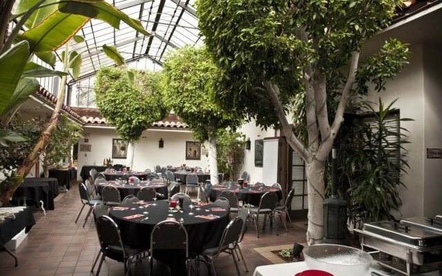 Clocktower Inn Ventura