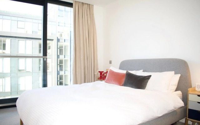 Quarter Mile Flat With Stunning Meadows View