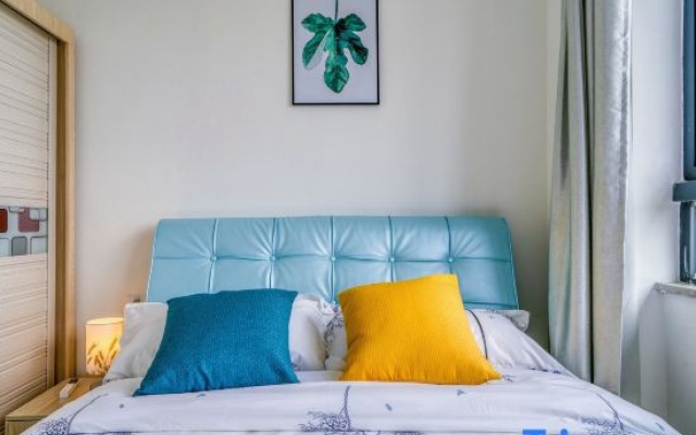 March Liu Theme Apartment