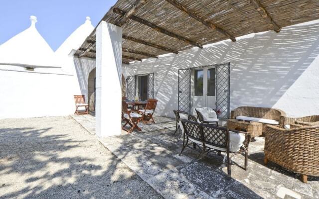 Villetta Spiga Con Trullo E Giardino