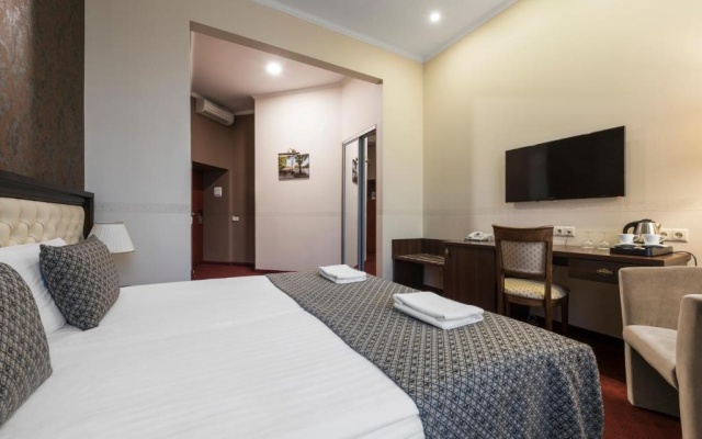 Standard Double room (full double bed) (bed type is subject to availability)