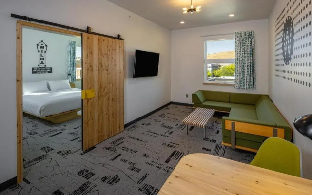 Days Inn and Suites by Wyndham Downtown Missoula-University