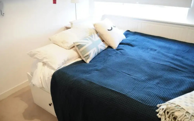 Canal View Apartment
