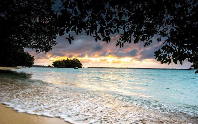 Barrier Beach Resort