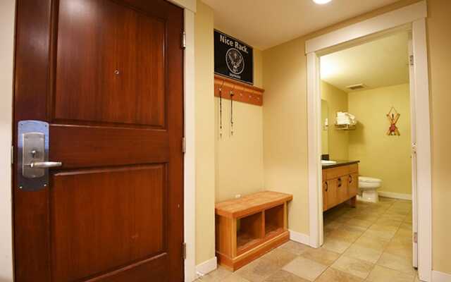 Founders Pointe 4646