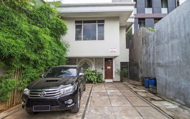 RedDoorz Near WTC Sudirman 2