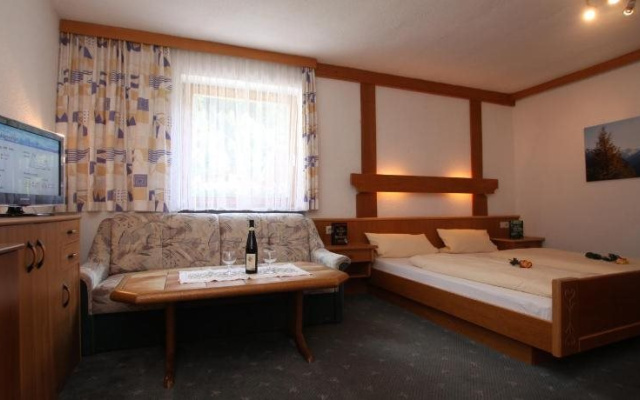 Appartementhaus Karlspitze Natur Pur