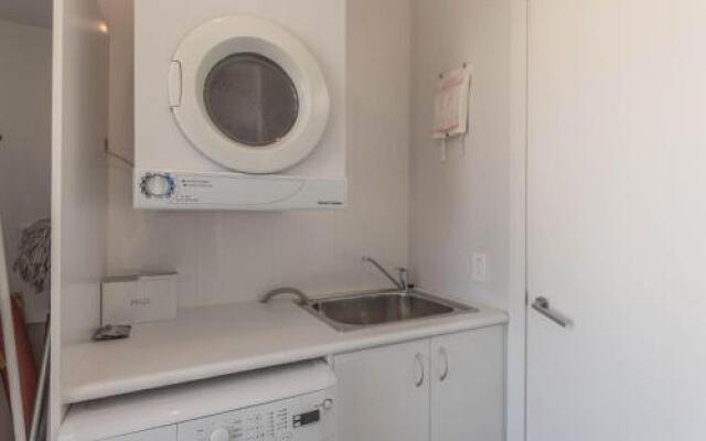 Edge 7/16 Clyde Street