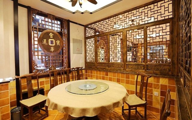 Hui Hua Gong Theme Hotel