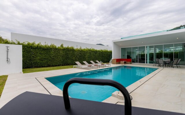 Modern 4 Bedroom Pool Villa - KHA5