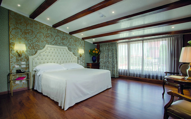Santa Chiara Hotel