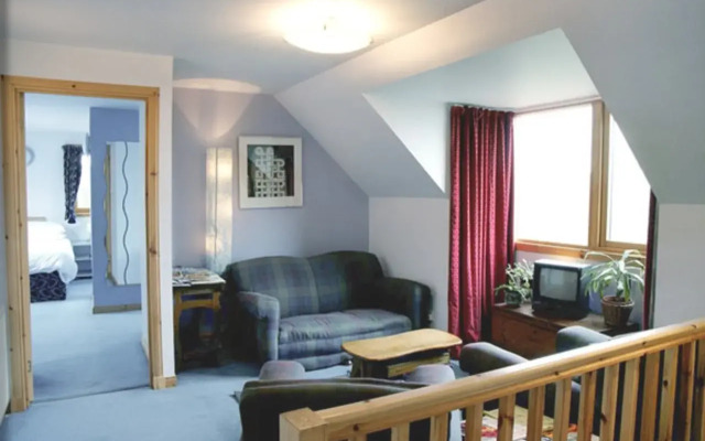 Love Croft Guest House B&B