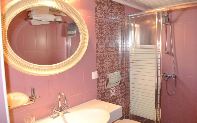 Mythos Suites Boutique Hotel