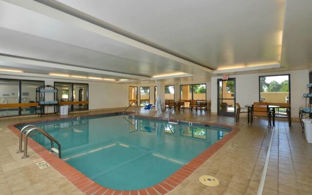 Courtyard Bentonville