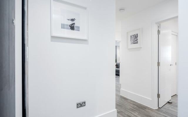 Roomspace Apartments -The Legacy