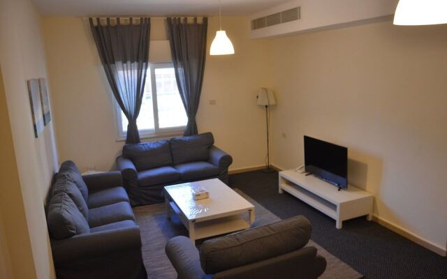 Arman Hotel Suites