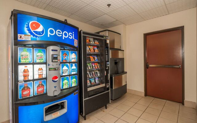 Red Roof Inn & Suites Newnan