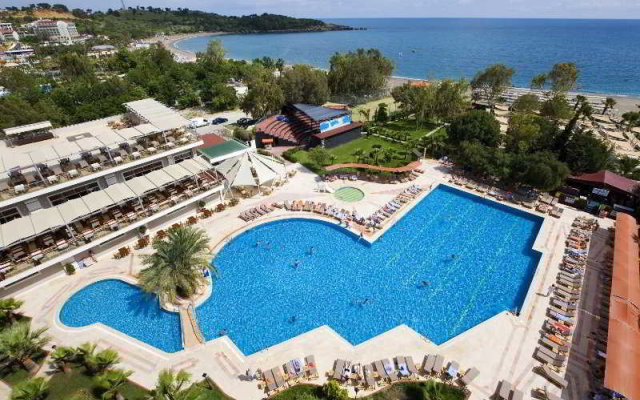 Meridia Beach Hotel