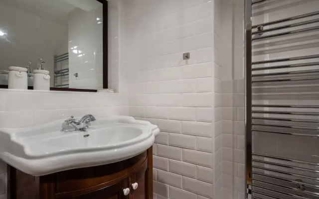 Platinum Apartment in Camden 9946