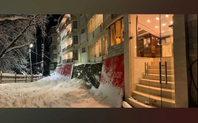 Hotel Shiwalik Regency