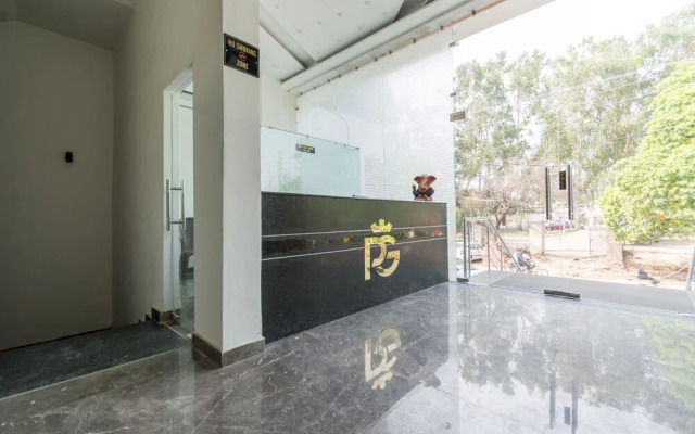 Capital O 44225 Neem Leaf