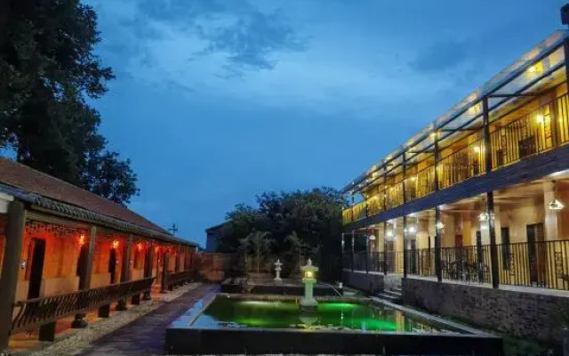 Zhiqing Hostel