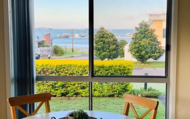Sunset Place' 1/29 Sunset Boulevard- Gorgeous Townhouse So Close To The Water – Balcony – Soldiers Point
