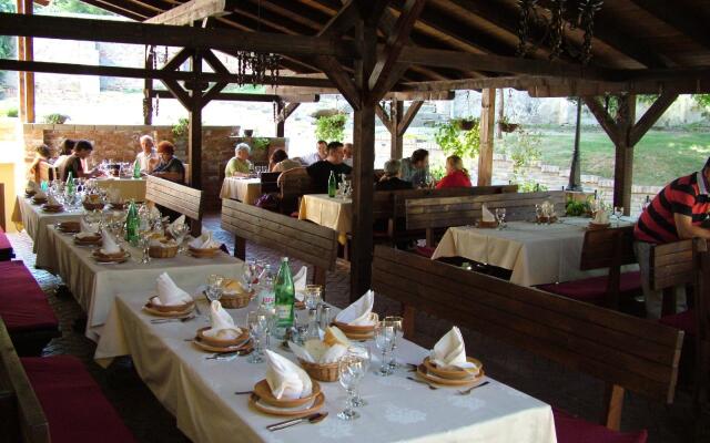 Hotel Stari Podrum