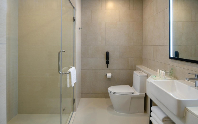 Holiday Inn & Suites Siracha Laemchabang by IHG