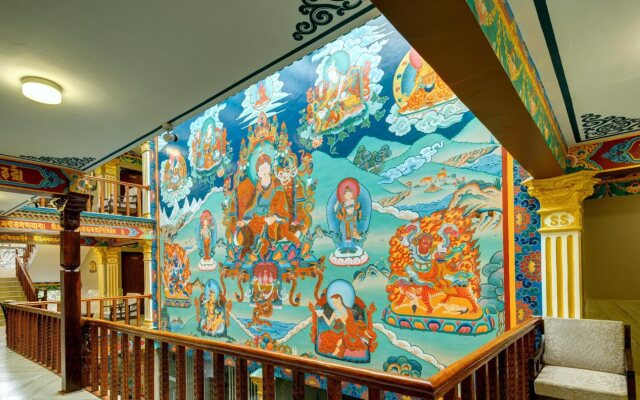 Hotel Lotus Gems