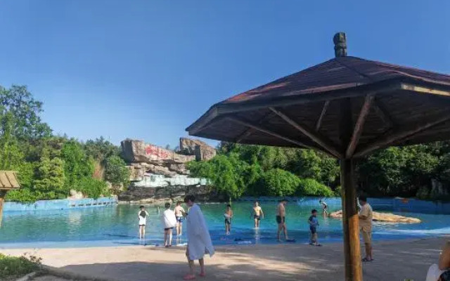 Jinkongque Spa & Resort
