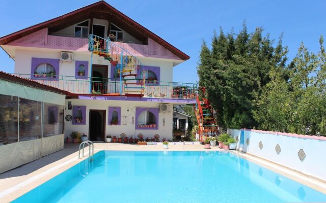 Alinda Villa