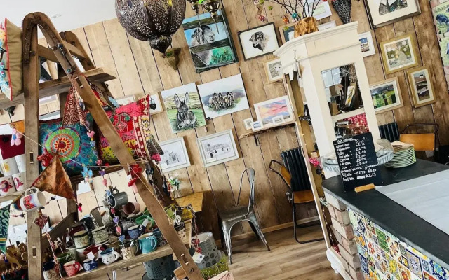 The Art Attic a Stylish Boutique Apartment